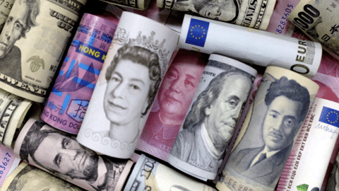 Nợ công chồng chất khiến giới đầu tư toàn cầu lo lắng