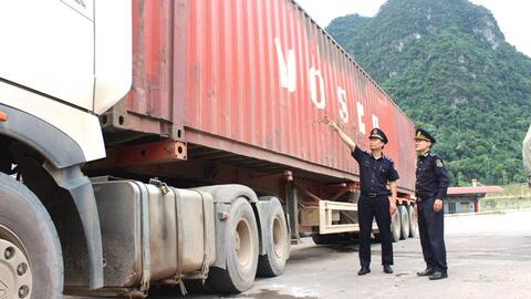 Quảng Bình thu ngân sách từ xuất nhập khẩu tăng cao