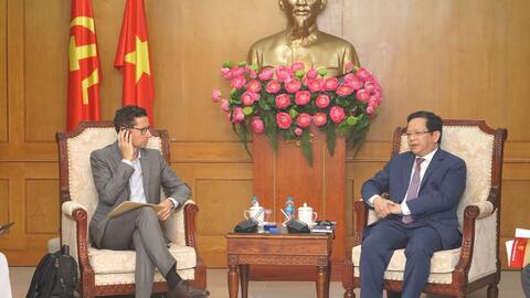 Phó Trưởng Ban Chính sách, chiến lược Trung ương Nguyễn Đức Hiển chủ trì làm việc với đoàn công tác của Chương trình phát triển thị trường vốn chung (J-CAP) của Ngân hàng Thế giới