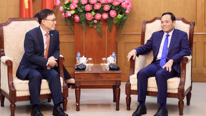 Trưởng Ban Chính sách, chiến lược Trung ương Trần Lưu Quang tiếp Đại sứ Hàn Quốc tại Việt Nam