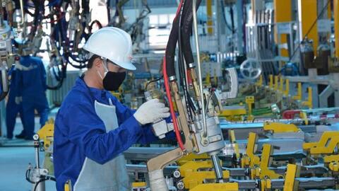 PMI xuống dưới ngưỡng trung bình, ngành sản xuất Việt Nam suy giảm nhẹ trong tháng 9