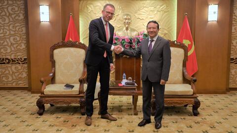 Phó Trưởng Ban Kinh tế Trung ương Nguyễn Hồng Sơn tiếp Phó Đại sứ Cộng hòa Liên bang Đức