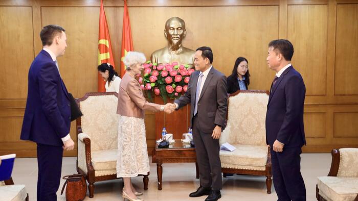 Trưởng Ban Chính sách, chiến lược Trung ương Trần Lưu Quang tiếp Giám đốc quốc gia ILO và Đại sứ Australia