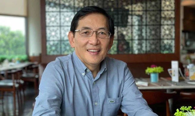 GS Bùi Xuân Tùng: Việt Nam phải có chiến lược khác nếu vốn FDI đổi hướng từ cuộc chiến Mỹ Trung - Ảnh 1. GS Bùi Xuân Tùng: Việt Nam phải có chiến lược khác nếu vốn FDI đổi hướng từ cuộc chiến Mỹ Trung - Ảnh 1.