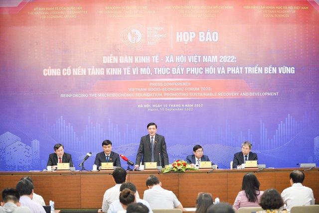 Diễn đàn Kinh tế - Xã hội Việt Nam 2022: Củng cố nền tảng kinh tế vĩ mô, thúc đẩy phục hồi và phát triển bền vững   - Ảnh 1.