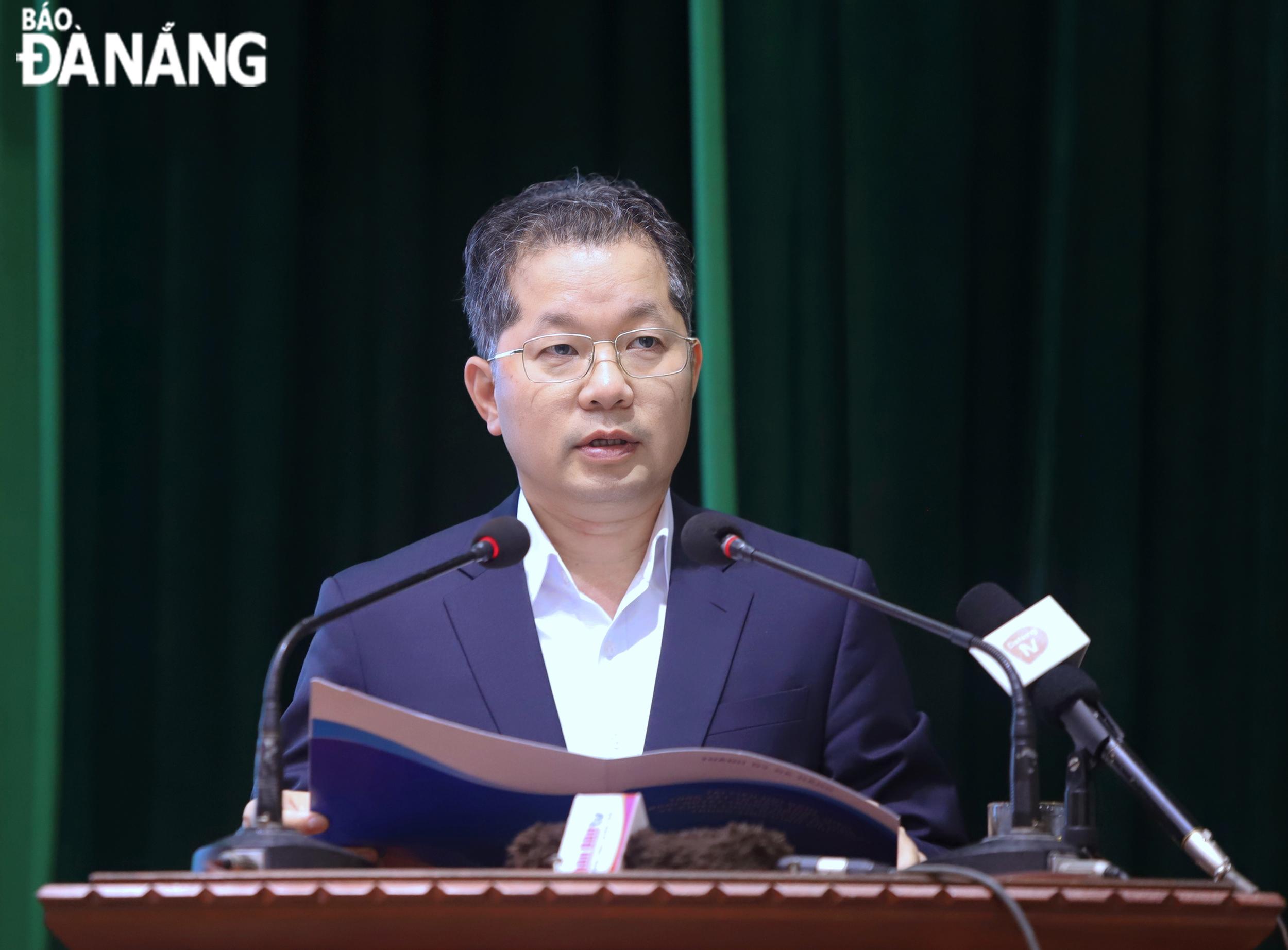 Bí thư Thành ủy Nguyễn Văn Quảng phát biểu kết luận hội nghị. Ảnh: NGỌC PHÚ