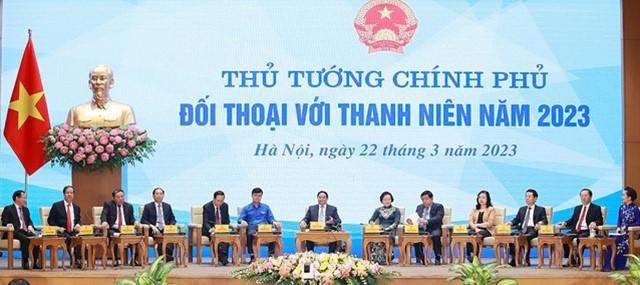 Thủ tướng Chính phủ Phạm Minh Chính cùng đại diện các bộ, ngành và Trung ương Đoàn tham gia đối thoại với thanh niên. (Ảnh: VGP)