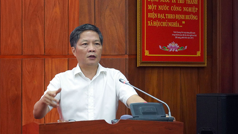 Đồng chí Trưởng ban Kinh tế Trung ương Trần Tuấn Anh phát biểu khai mạc hội nghị.