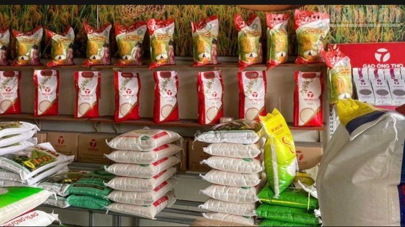 Tính đến hết ngày 28/5/2025, Chính phủ đã hỗ trợ gần 2 nghìn tấn gạo cho người dân dịp giáp hạt đầu năm 2025. (Ảnh: T.T)