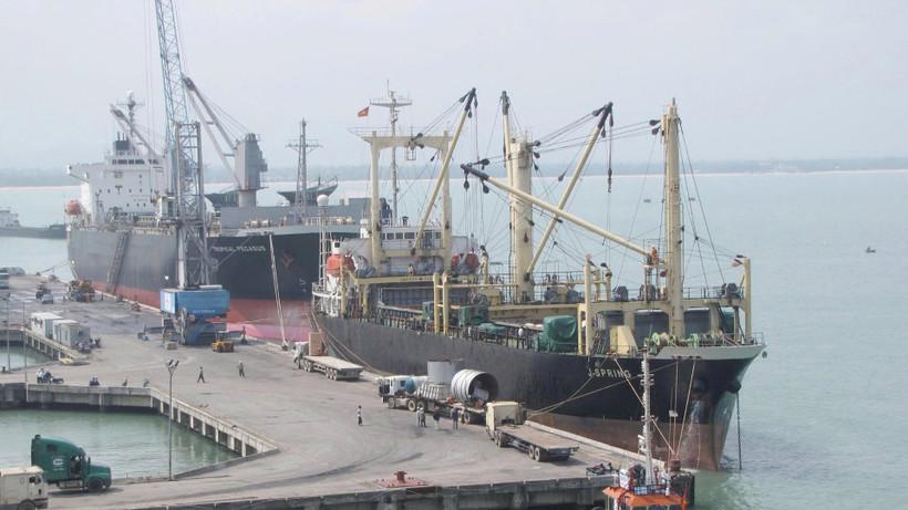 Cảng Chân Mây đang ngày càng khẳng định vị trí trong khu vực.
